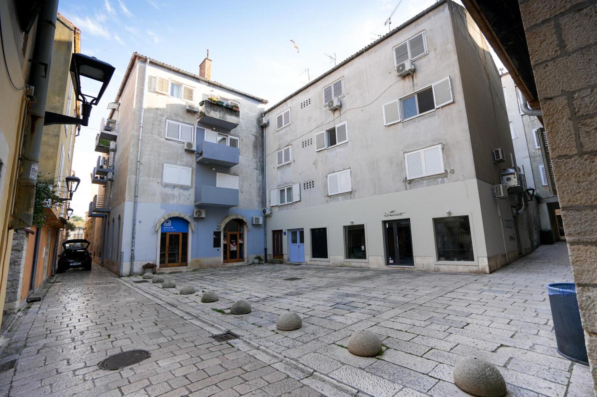 Apartment Kaya Prime Location In Old Town Zadar Eksteriør billede