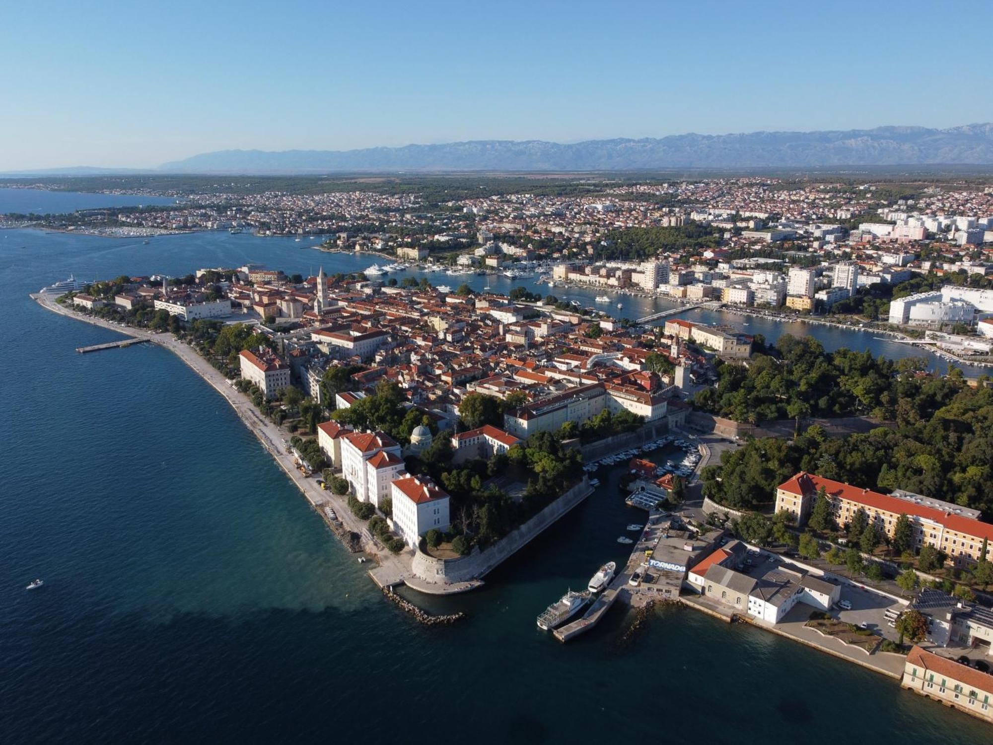 Apartment Kaya Prime Location In Old Town Zadar Eksteriør billede