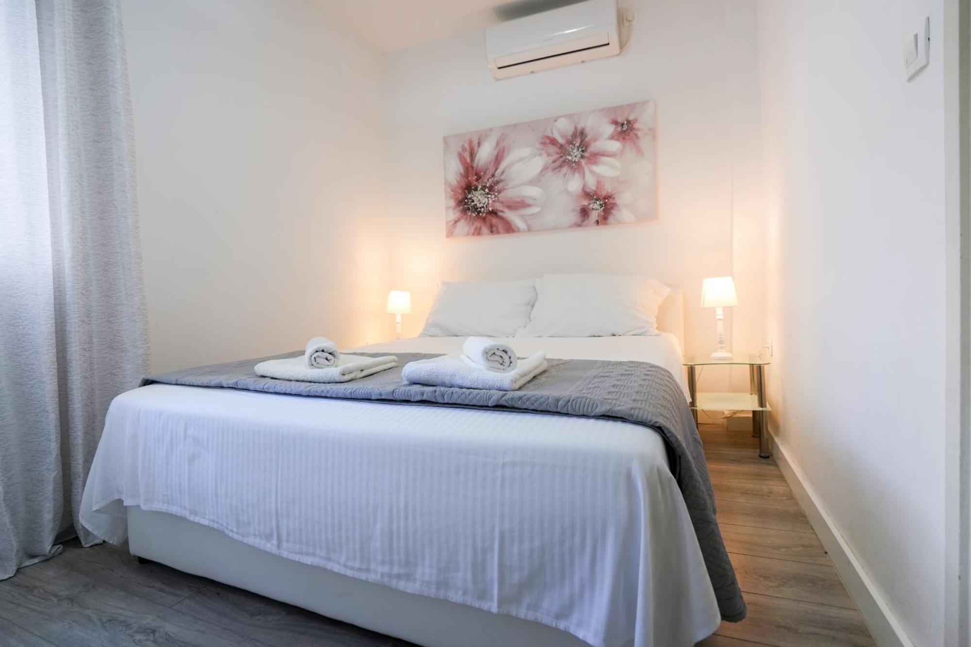 Apartment Kaya Prime Location In Old Town Zadar Eksteriør billede