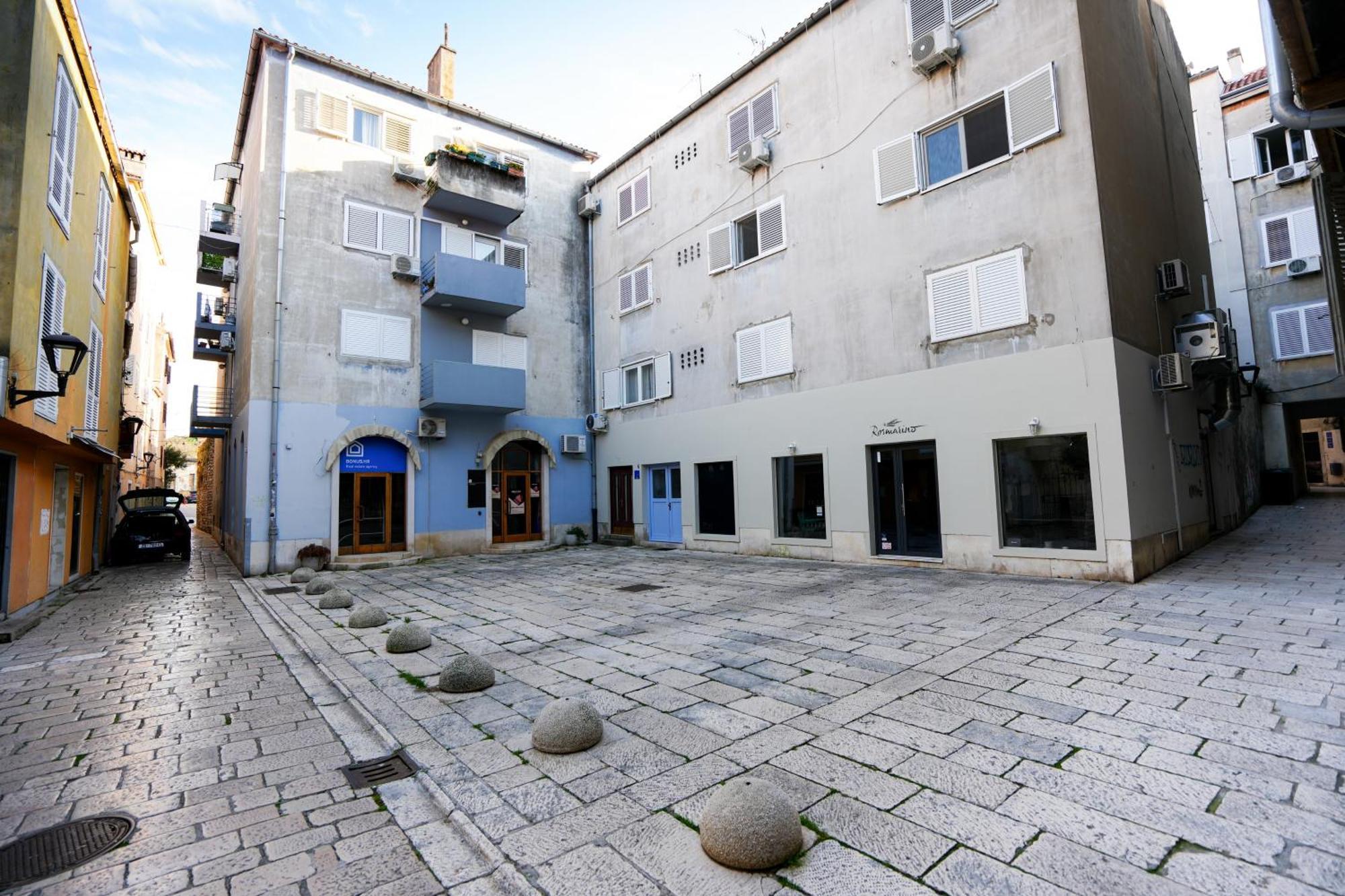 Apartment Kaya Prime Location In Old Town Zadar Eksteriør billede